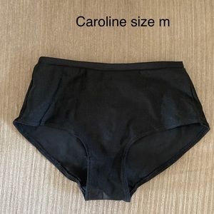 Caroline mid rise pole dancing shorts